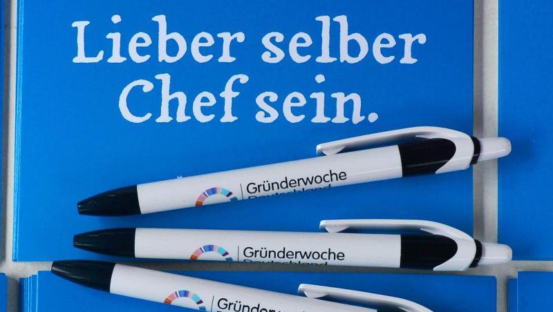 "Die gute Konjunktur hat der Gründungstätigkeit im vergangenen Jahr positive Impulse gegeben und die negativen Effekte der weiterhin hervorragenden Lage am Arbeitsmarkt abgebremst", sagt KfW-Experte Georg Metzger. "Die gute Konjunktur hat der Gründungstätigkeit im vergangenen Jahr positive Impulse gegeben und die negativen Effekte der weiterhin hervorragenden Lage am Arbeitsmarkt abgebremst", sagt KfW-Experte Georg Metzger.