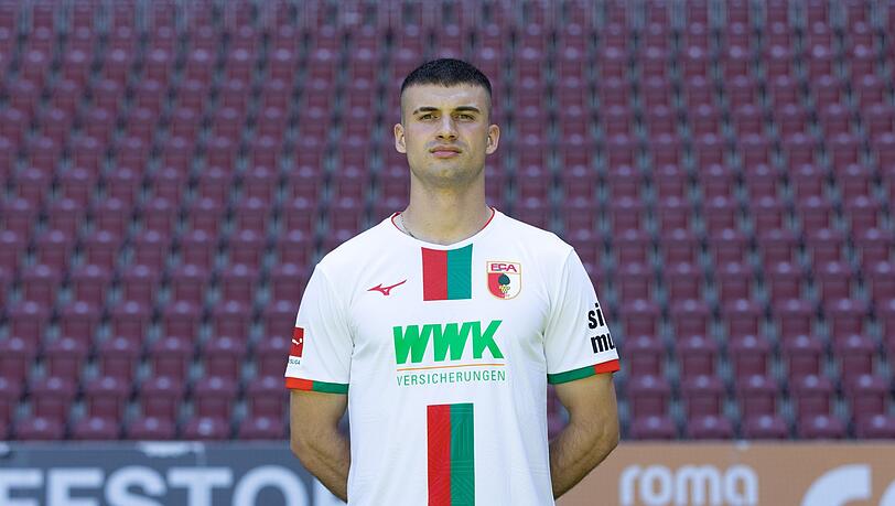 Der Abwehrspieler wechselt in die Schweiz.