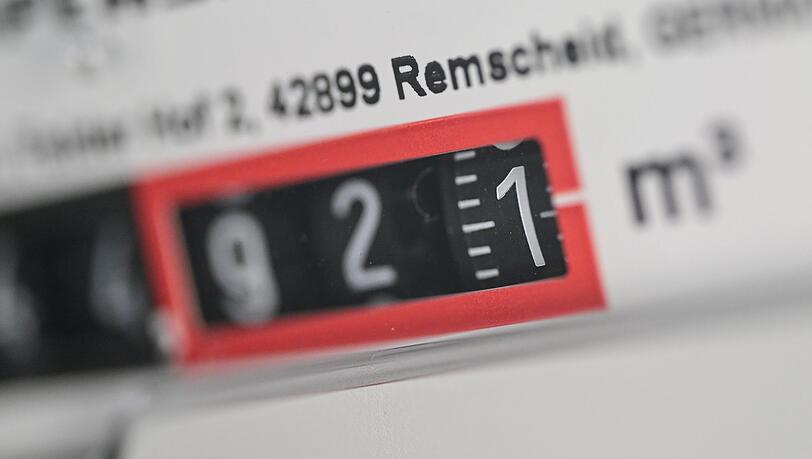 Während der Energiekrise landeten viele Verbraucher plötzlich zu hohen Tarifen als in der Grundversorgung. (Archivbild)