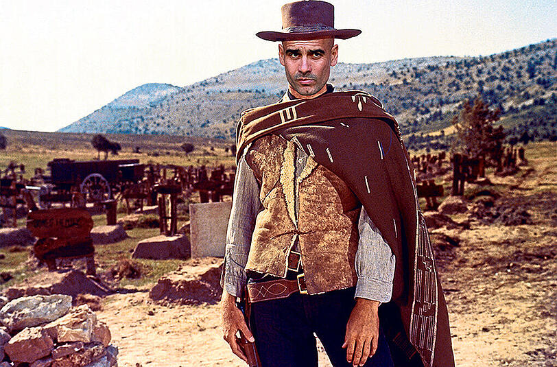 Cowboy Pep: Bayern-Trainer Guardiola als Clint Eastwood im Western-Klassiker "Zwei glorreiche Halunken".