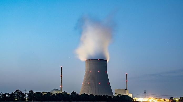 Das Atomkraftwerk Isar 2. Das Atomkraftwerk Isar 2.