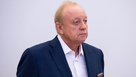 Die Staatsanwaltschaft ermittelt wegen Insolvenzverschleppung und Betrugs gegen Starkoch Alfons Schuhbeck.