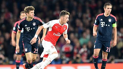 Im Hinspiel bescherten die Gunners dem FC Bayern eine 0:2-Pleite. Torschütze war unter anderem Mesut Özil.