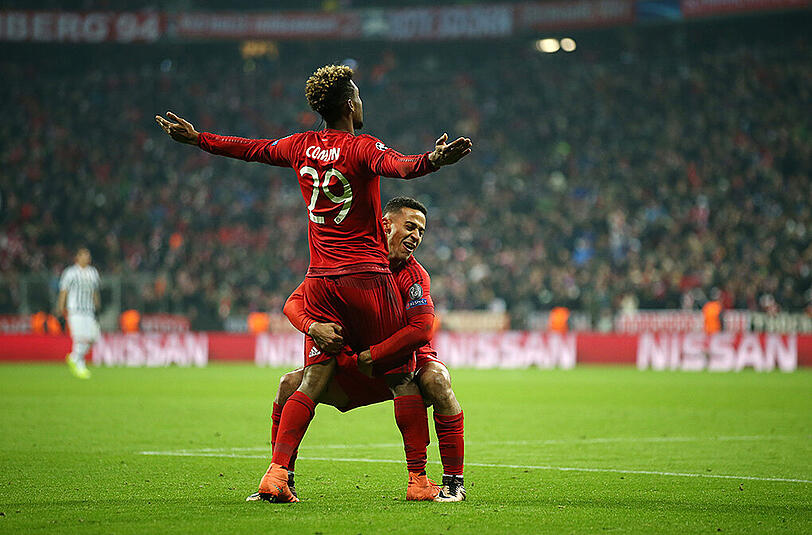 Kingsley Coman (l.) - Note 1: Nach einer Stunde durfte der flinke Franzose für Alonso ran, um doch noch eine Verlängerung zu erzwingen. Und das klappte vorzüglich: Das 1:2 durch Lewandowski leitete Coman beherzt ein, als er für Flankengeber Costa vorlegte. Müllers 2:2 legte er mit einer scharfen Hereingabe vor. Und traf dann auch noch zum 4:2 in der Verlängerung. Weltklasse!