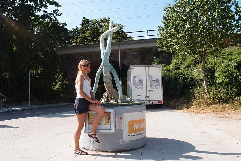 Die Plastik "Lebe!" von Rikki Reinwein möchte die Besucher auffordern, die eigenen Träume zu verwirklichen und zu suchen.