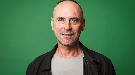 Gr&uuml;nen-Stadtrat David S&uuml;&szlig; fordert Drogen-Checks in M&uuml;nchen.