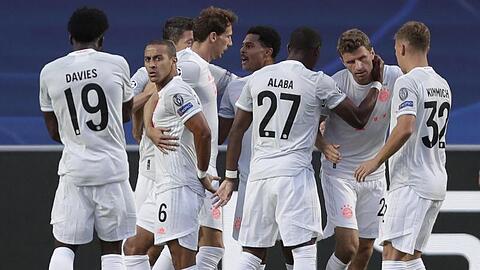 Der FC Bayern München hatte keine Mühe mit dem FC Barcelona und erreichte locker das Halbfinale.