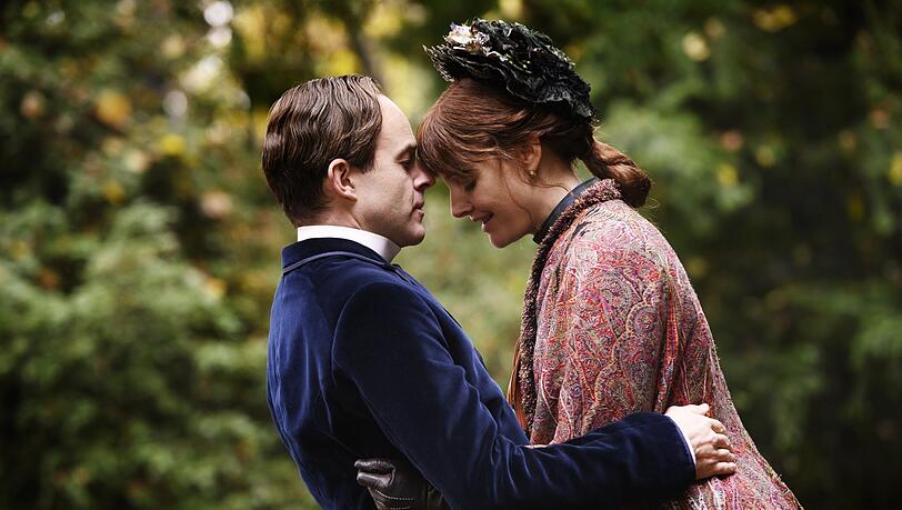 Romola Garai liebt als Eleanor Marx leider einen Schlawiner (Patrick Kennedy).