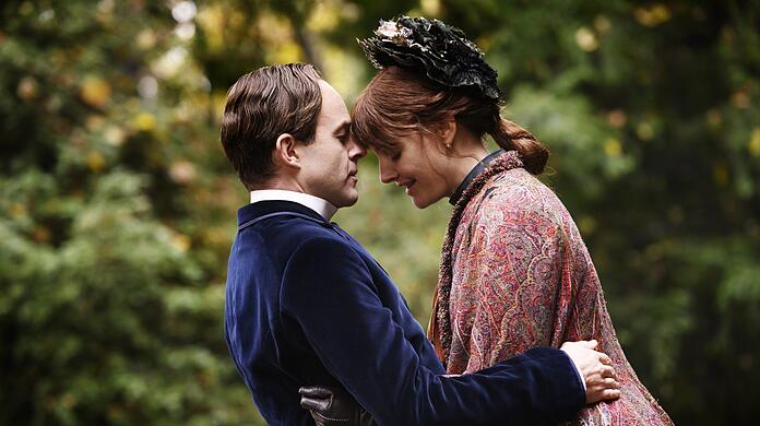 Romola Garai liebt als Eleanor Marx leider einen Schlawiner (Patrick Kennedy).