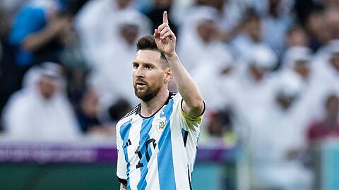 Argentiniens Lionel Messi gestikuliert.