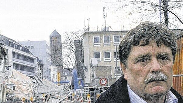 Der Hauseinsturz ging Fritz Schramma persönlich nah. Politisch jedoch vermochte er mit der Katastrophe nicht umzugehen.Foto: ddp Der Hauseinsturz ging Fritz Schramma persönlich nah. Politisch jedoch vermochte er mit der Katastrophe nicht umzugehen.Foto: ddp