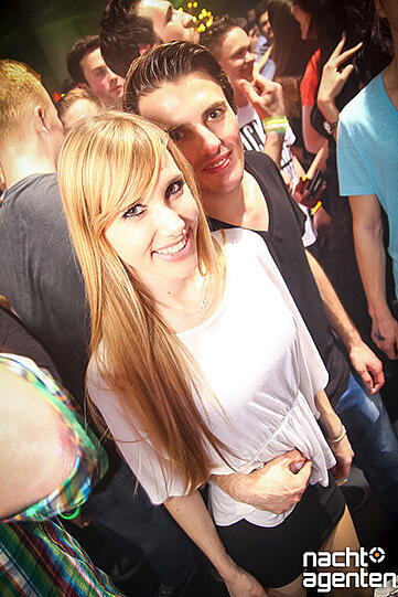 "Mashup, Baby - Clubsound 2.0" hieß es am Samstag im Neuraum. Der Name war Programm, denn hier war für jeden was dabei: House, Hip-Hop, R'n'B, Pop, Electro, Disco und natürlich Mash Up.