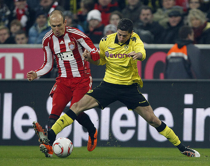 ARJEN ROBBEN: Versuchte sich einmal als Defensivsprinter gegen Barrios, doch am Ende der Aktion stand es 1:2. Wurde von Dortmunds Schmelzer geschickt zugedeckt. Sah auch noch Gelb wegen einer Schwalbe (76.) - peinlich. Note 5