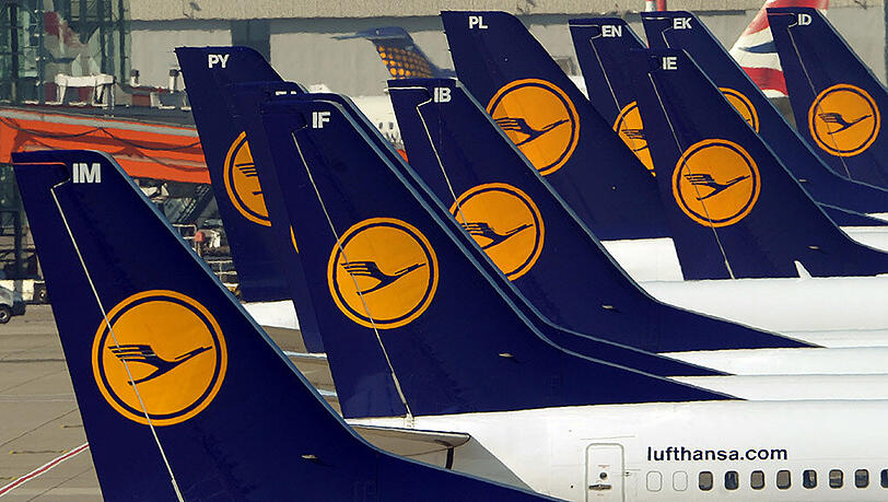 In den ersten sechs Monaten hat vor allem der günstige Treibstoff die Lufthansa beflügelt. In den ersten sechs Monaten hat vor allem der günstige Treibstoff die Lufthansa beflügelt.