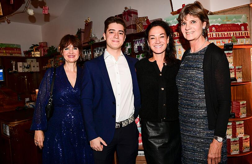 Sonja Lechner, Charlotte von Oeynhausen mit Sohn Felix und Petra Reinbold