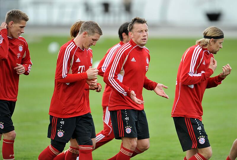 Am "Tag danach" nehmen die Bayern den Trainingsbetrieb wieder auf. Die Stimmungslage ist dabei deutlich erkennbar - die Bilder von der Säbener Straße .