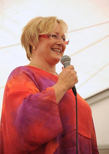 Senioren-Modenschau beim Jubiläumsfest in Berg am Laim.