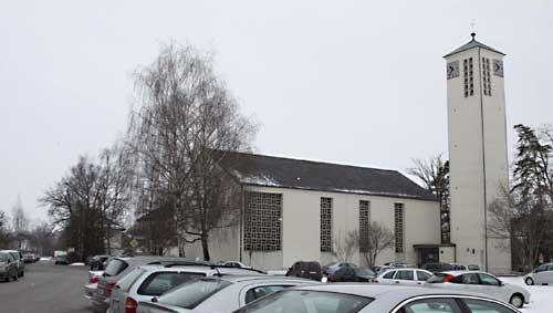 Die Herz-Jesu-Kirche in Garching/Alz Die Herz-Jesu-Kirche in Garching/Alz