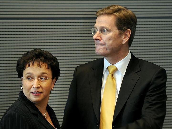 Die FDP kämpft mit schlechten Umfragewerten. Die Verantwortung tragen auch: Parteichef  Guido Westerwelle und die Fraktionsvorsitzende Birgit Homburger.