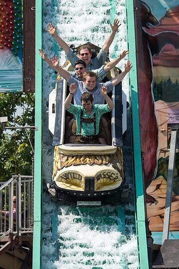 Bei hochsommerlichen Temperaturen hat am Samstag das Gäubodenfest begonnen. Die Bilder!