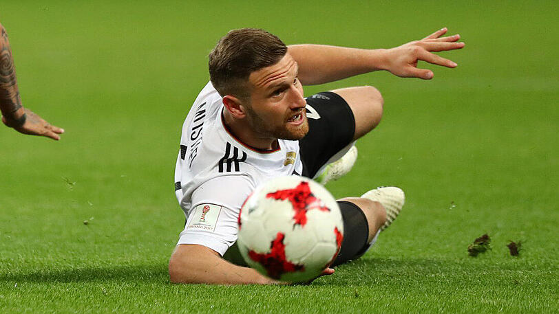 Shkodran Mustafi - Note 5: Der Abwehrchef leistete sich einen schlimmen Patzer vor dem 0:1, als er Bayerns Arturo Vidal den Ball in die Beine spielte. Minuten später mit dem nächsten Aussetzer, der diesmal folgenlos blieb. Blieb im gesamten Spiel ein Unsicherheitsfaktor.