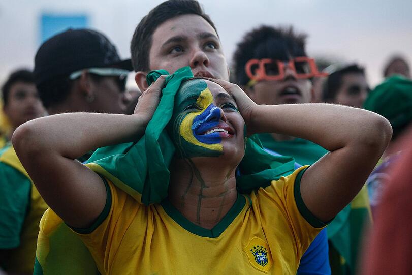Bilder: so trauern die brasilianischen Fans.