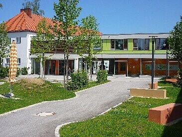 Die Grundschule an der Gänselieselstraße.
