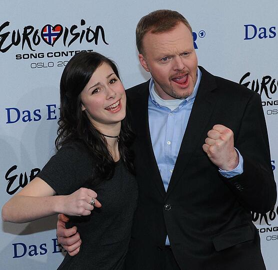 Lena - sie das geschafft, worauf Deutschland so lange warten musste: 2010 gewann sie den Eurovision Song Contest, ein Jahr später, bei der Titelverteidigung, belegte sie immerhin Platz 10. Die Bilder der süßen Hannoveranerin.