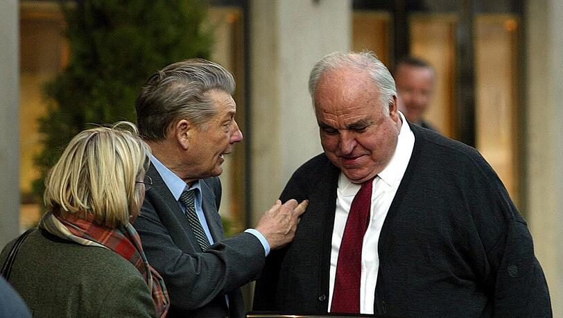 Altkanzler Helmut Kohl will zur Trauerfeier für Leo Kirch kommen. Altkanzler Helmut Kohl will zur Trauerfeier für Leo Kirch kommen.