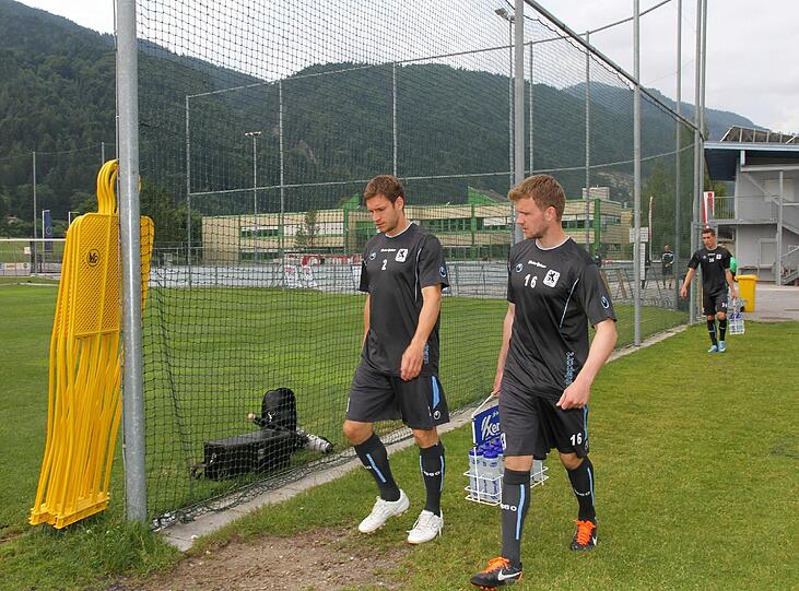 Erste Trainingseinheit der Löwen auf dem Sportplatz von Wörgl. Daniel Halfar und Stephan Hain