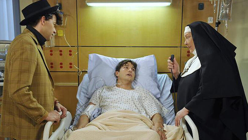 "Two and a Half Men": Walden hat einen Herzinfarkt erlitten "Two and a Half Men": Walden hat einen Herzinfarkt erlitten