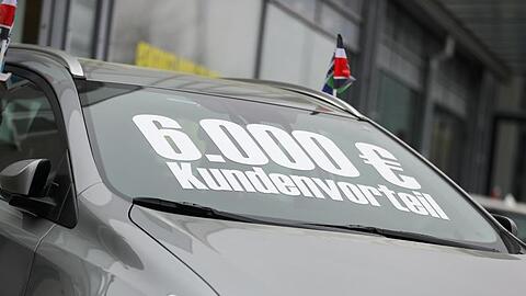 Im kommenden Jahr müssen die Hersteller die Verkäufe von Hybriden, Elektroautos und Kleinwagen steigern, um die neuen CO2-Regeln der EU zu erfüllen.
