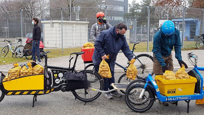 Lastenräder im Einsatz bei der Kartoffelfahrt 2020.