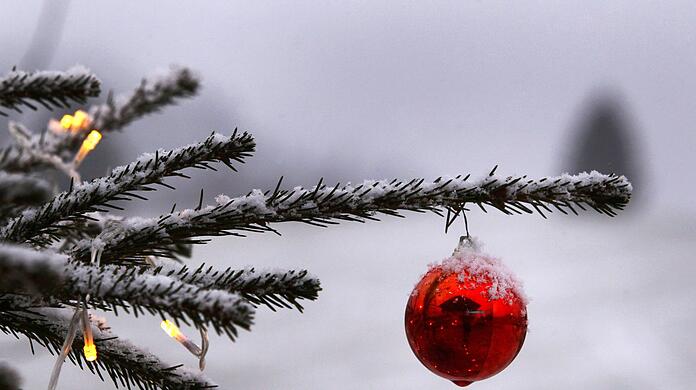 Der Klimawandel schmälert in vielen Regionen Deutschlands die Aussicht auf Weiße Weihnachten.
