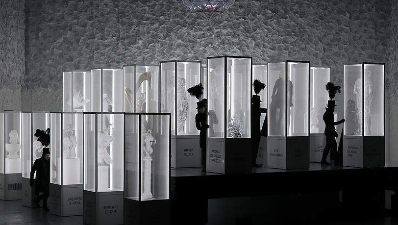 "Hoffmanns Erzählungen" im Gärtnerplatztheater. "Hoffmanns Erzählungen" im Gärtnerplatztheater.