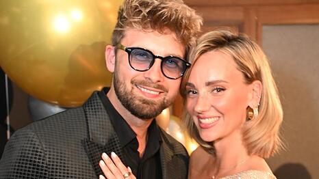 Dominik Stuckmann und Anna Rossow zeigten sich gl&uuml;cklich bei der Gala "10 Jahre The Frankfurter".