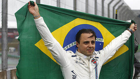 Felipe Massa crashte in die Leitplanke. Danach liefen die Tränen bei seinem vorletzten Rennen.