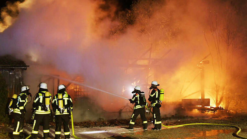 Die Bilder vom Feuerwehreinsatz in Oberbiberg.