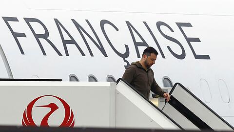 Der ukrainische Präsident Wolodymyr Selenskyj kommt in Hiroshima an.