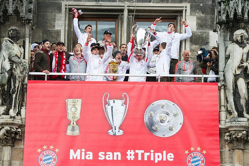 "Mia san Triple". Die Bilder von der Bayern-Siegesfeier am Sonntag.