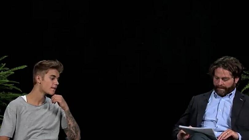 Fake-Talkshow: Zach Galifianakis nimmt Justin Bieber in die Mangel Fake-Talkshow: Zach Galifianakis nimmt Justin Bieber in die Mangel