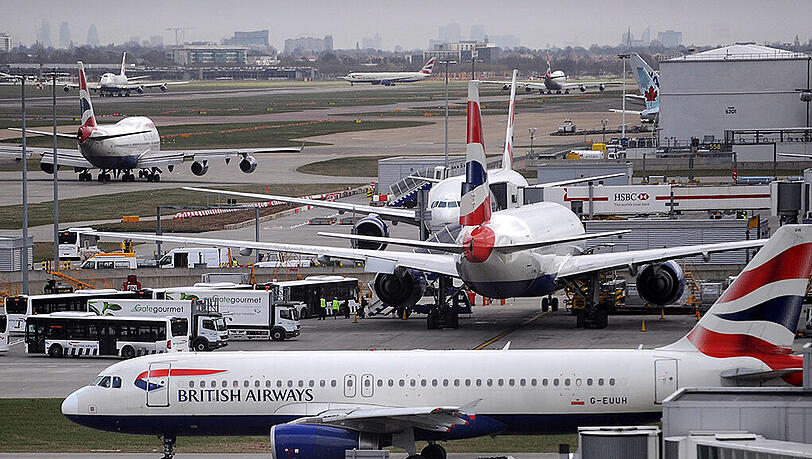 Nachdem das Terminal am Londoner Gatwick-Flughafen evakuiert wurde, konnte die Polizei einen Verdächtigen festnehmen. (Archivbild) Nachdem das Terminal am Londoner Gatwick-Flughafen evakuiert wurde, konnte die Polizei einen Verdächtigen festnehmen. (Archivbild)