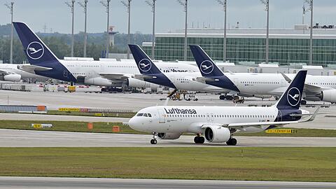 Trotz steigender Umsätze ist der Gewinn des Lufthansa-Konzerns geschrumpft.