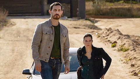 "Der Barcelona-Krimi: Wächter der Stadt": Fina Valent (Anne Schäfer, r.) und Xavi Bonet (Clemens Schick, l.) müssen schnell sein.