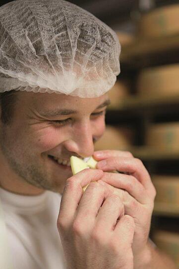 Vom weltweit größten Frischwarenmarkt liefert Fashion Food France feinsten Käse direkt aus Frankreich.