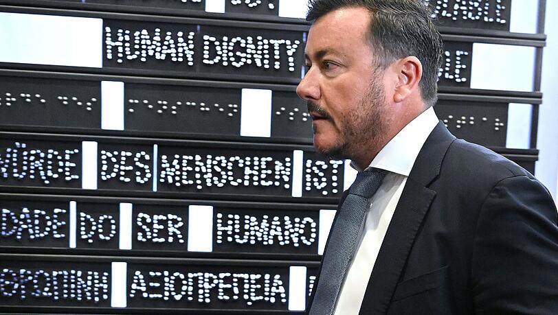Signa-Gründer René Benko steht ab Dienstag in Innsbruck vor Gericht.