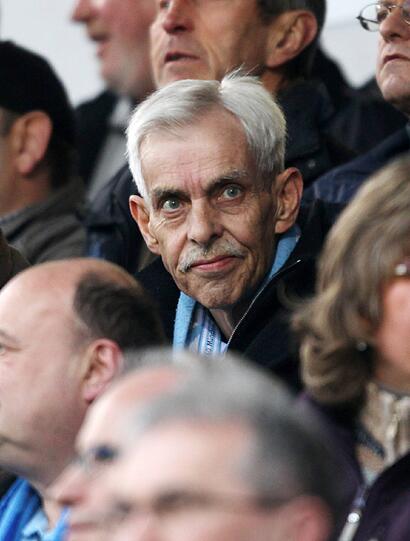 Dieter Schneider: So verfolgte der scheidende Löwen-Präsident das Spiel des TSV 1860 München in Sandhausen - bereits seine letzte Auswärtspartie als Sechzig-Boss?