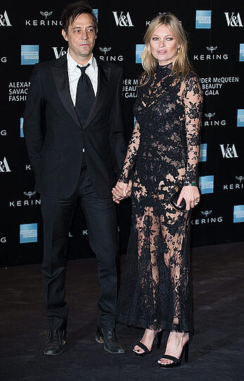Topmodel Kate Moss (41) und Musiker Jamie Hince (46)