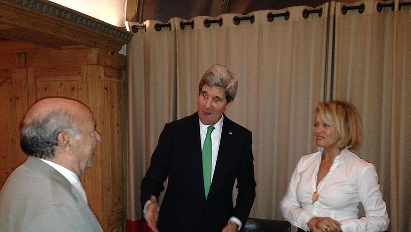 Im Seehaus speiste der US-Außenminister John Kerry (mitte) im informellen Kreis. Im Seehaus speiste der US-Außenminister John Kerry (mitte) im informellen Kreis.