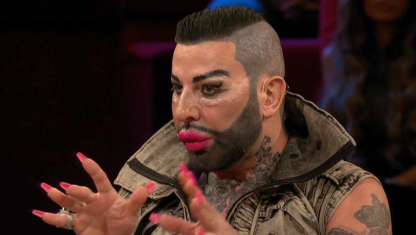 Harald Glööckler legt sich beim Thema "Jugendwahn" mit Studio-Gästen von "Stern TV" an.